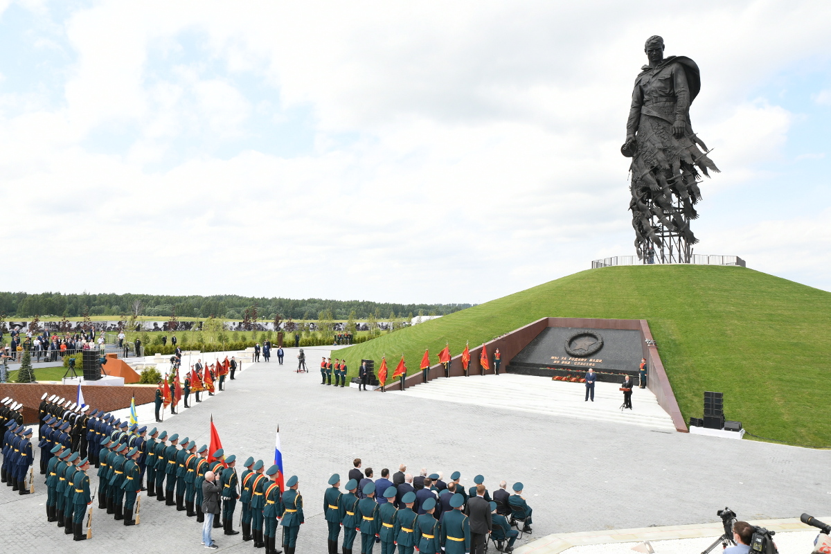 Я убит подо Ржевом...